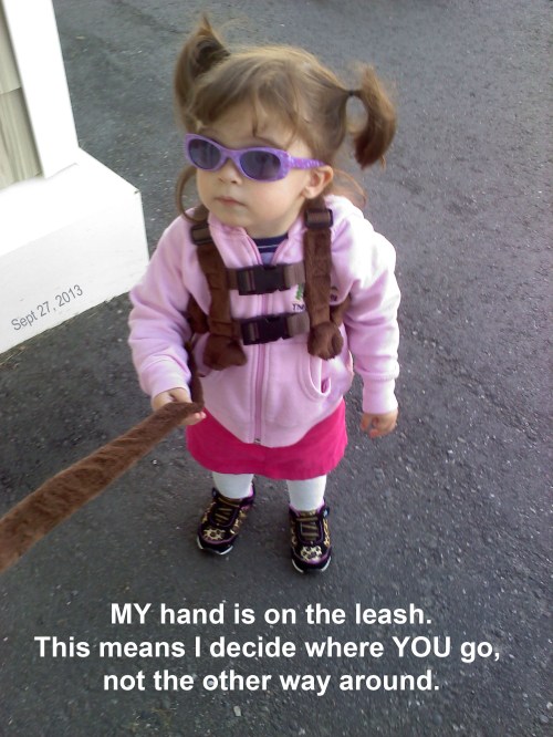 2013_09 27 Holding the leash