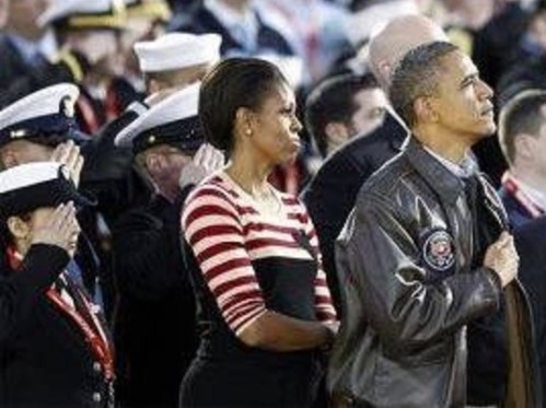 Michelle Obama no hand on heart