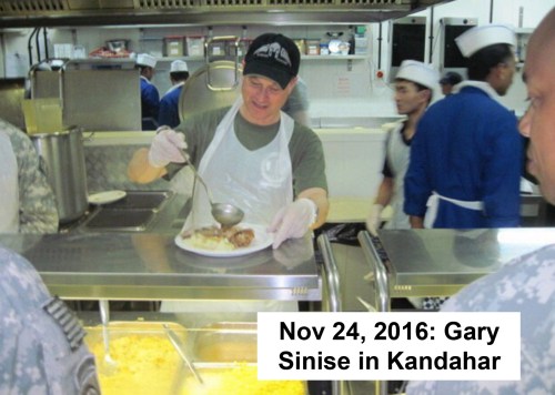 2016_11-24-gary-sinise-in-kandahar