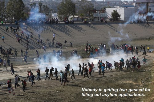 2018_11 27 No tear gas